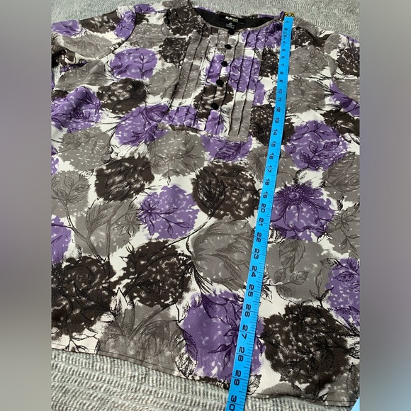 3/$10 Style & Co Woman Floral Printed Pintuck
Pleated Blouse semi sheer Size 18W - Picture 9 of 15